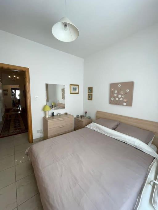 Lovely, Modern, Bright Maisonette. Heart Of Sliema Exterior photo